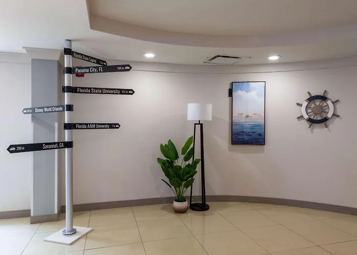 Tryp By Wyndham North I-10 Capital Circle Hotel 3*