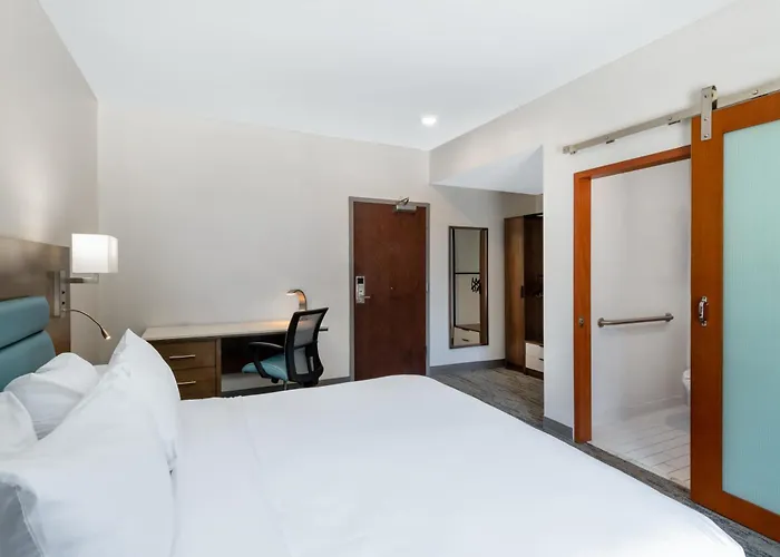 Tryp By Wyndham North I-10 Capital Circle Hotel 3*